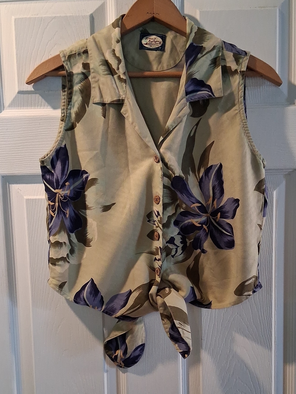 Tommy Bahama Beige Tie-Front Crop Top with Blue Floral Print